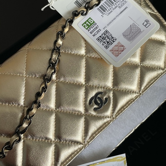 CHANEL Handbags - ‼️SOLD‼️NEW Chanel Gold WOC Wallet Clutch Black